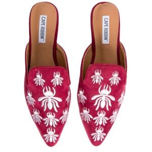 Cape Robin Wine Embroidered Suede Burlesque Western Lounge Mules 8.5 NWOT